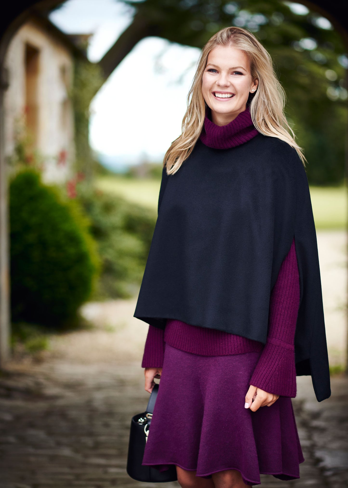 CASHMERE CAPE