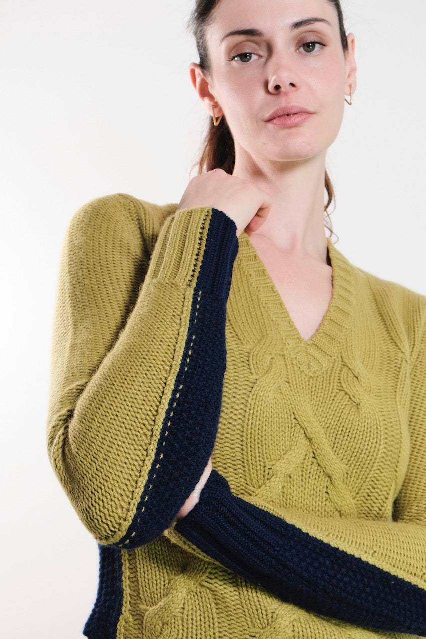 CABLE CASHMERE V-NECK