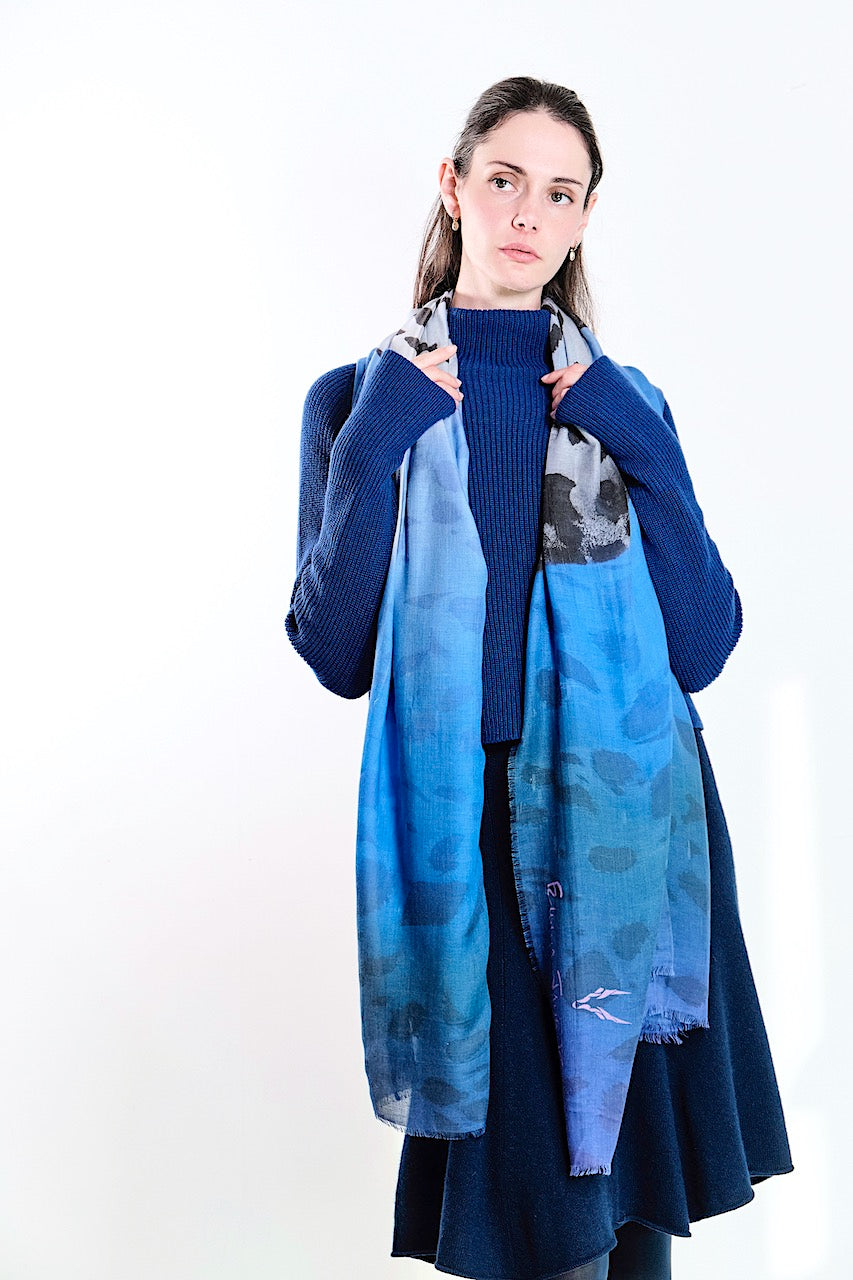 SCARF-SARONG LEOPARD YAWN: COBALT BLUE
