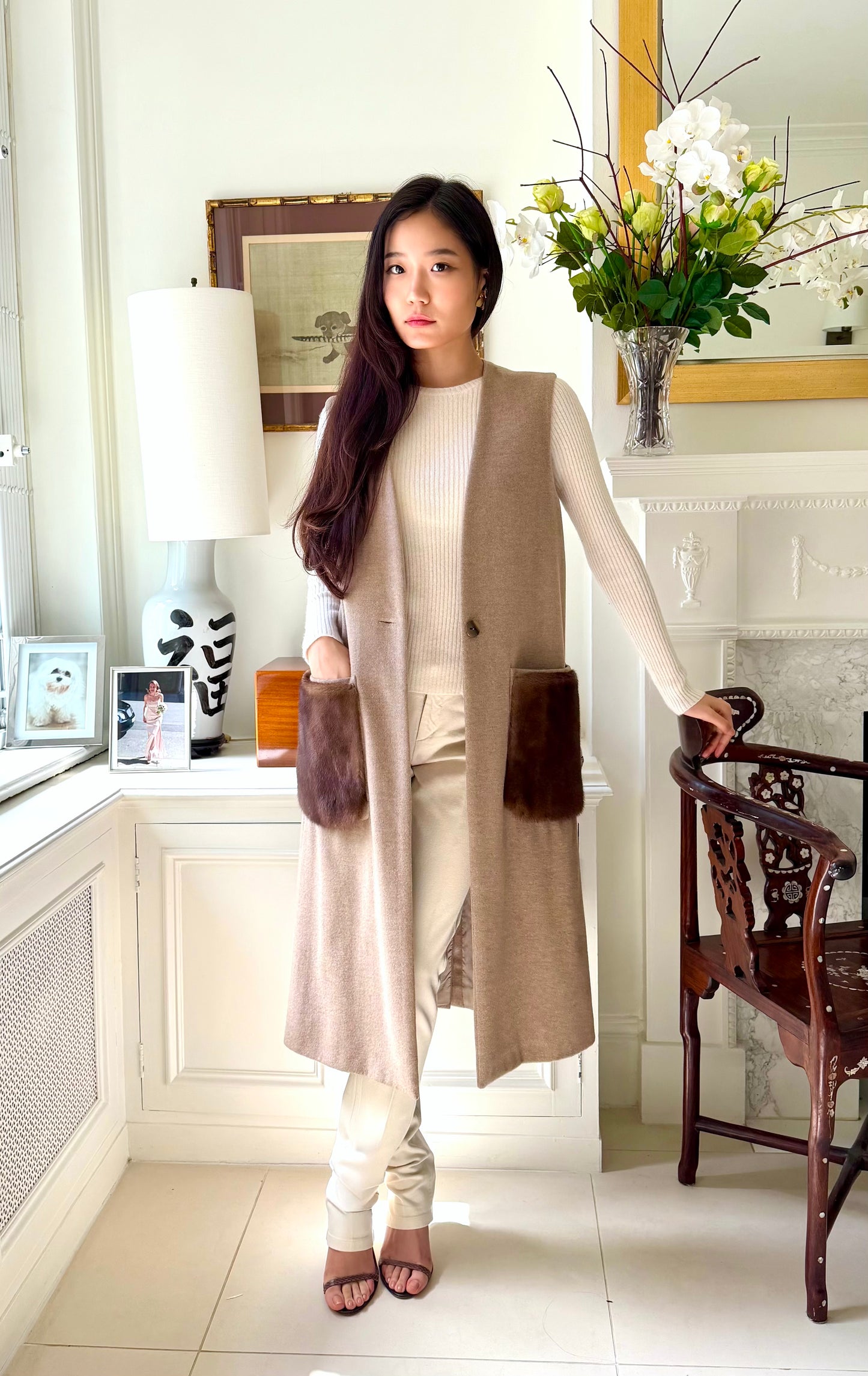 CASHMERE SLEEVELESS COAT